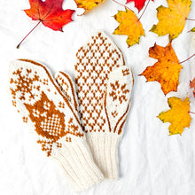 Last inn bildet i Galleri-visningsprogrammet, Vinterugle Owl Mittens - English