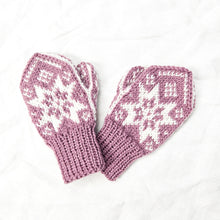 Last inn bildet i Galleri-visningsprogrammet, Bestemors selbuvotter