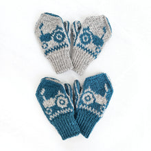 Last inn bildet i Galleri-visningsprogrammet, Bestemors traktorvotter