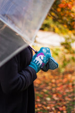 Last inn bildet i Galleri-visningsprogrammet, Always Be a Unicorn mittens - English