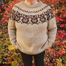 Last inn bildet i Galleri-visningsprogrammet, Mamma's Owl Sweater - English
