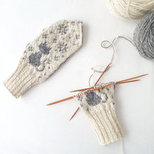 Last inn bildet i Galleri-visningsprogrammet, Katt i snøen
